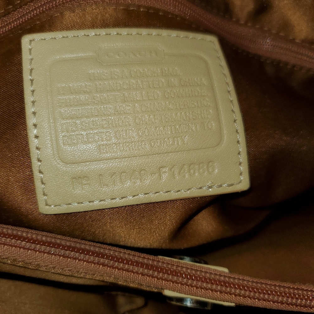 Coach Bag - Picture 7 of 9